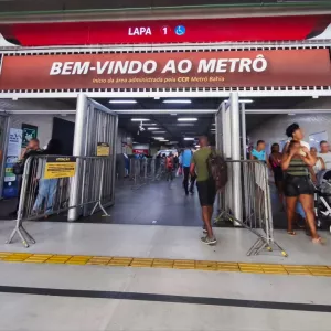 Metrô Bahia recebe ação gratuita de conscientização sobre fibromialgia