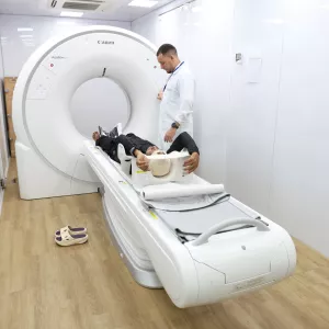 Demanda por tomografias em Feira de Santana será zerada com chegada de carreta do Agora Tem Especialistas