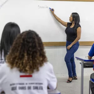 SEC incentiva professores e diretores escolares da Educação Básica a participarem da Escuta Nacional do MEC