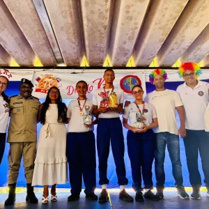 Colégio da Polícia Militar de Ilhéus celebra o "Dia do Pi" com quebra de recordes de memorização