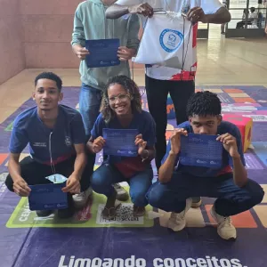 Alunos do ICEIA mergulham em jogo que revela perigos invisíveis dentro de casa
