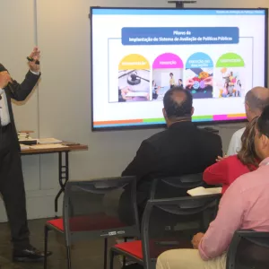 Sistema de Avaliação de Políticas Públicas é apresentado a servidores do TCE/BA