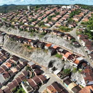 Contenções de encosta de Teolândia somam quase R$23 milhões em investimento do Governo do Estado