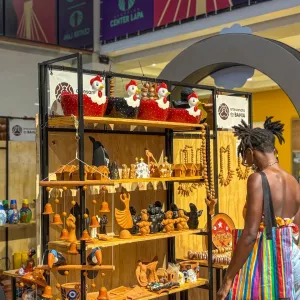 Cerâmica de Maragogipinho ocupa Shopping Center Lapa com feira, oficinas e desfile de moda