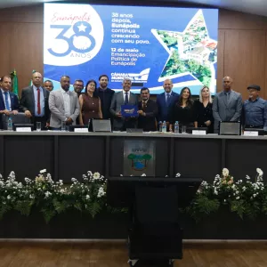 Jerônimo Rodrigues recebe Comenda 12 de Maio e título de cidadão eunapolitano