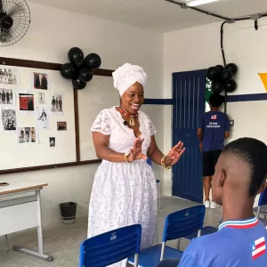 Palestra sobre empreendedorismo negro fortalece reflexões no Maio Antirracista em escola estadual de Salvador
