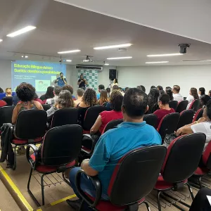 Encontro formativo fortalece educação bilíngue para surdos na Rede Estadual da Bahia