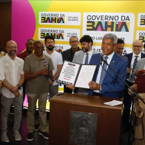 Jerônimo Rodrigues anuncia ponto facultativo na sexta-feira (5), após feriado de Corpus Christi