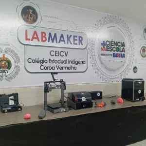 Laboratório Maker leva inovação e fortalece pesquisa científica entre estudantes indígenas, em Coroa Vermelha