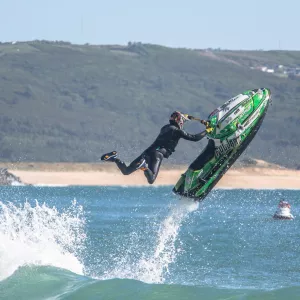 Pilotos de 10 países disputam Copa do Mundo Jet Waves neste final de semana em Guarajuba