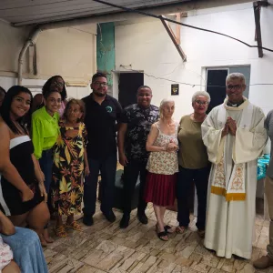 Mês das Mães Solidário: Servidores da Secom entregam arrecadações para idosas do Lar Elizabete