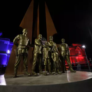 Bicentenário da PMBA é celebrado com homenagens, medalhas e monumento histórico em Salvador