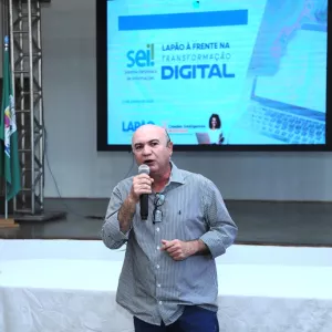 Bahia avança na tramitação eletrônica com implantação do SEI em Lapão  Com lançamento na região do centro-norte, Estado se tornou o segundo do país em números de prefeituras com o sistema implantado graças ao projeto SEI Bahia Municípios   A Bahia acaba de se tornar o segundo Estado brasileiro com o maior número de municípios que já concluíram a implantação do Sistema Eletrônico de Informações (SEI) , software que é referência nacional em tramitação eletrônica, permitindo eliminar o uso do papel em processo