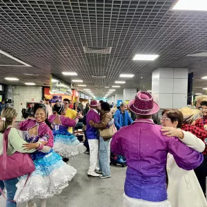 Receptivo junino da Setur-BA acolhe turistas e fortalece experiência de quem chega para o São João da Bahia
