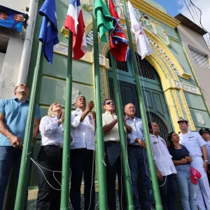 Governador participa da abertura e segue no cortejo do Dois de Julho em Salvador