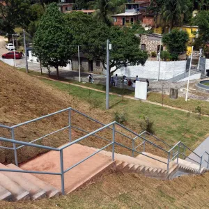 Estrada do Derba ganha espaços urbanos requalificados