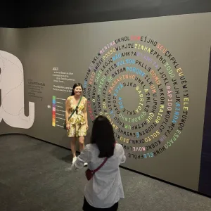 Exposições Mundo Zira e Flores que Curam entram nos últimos dias no MAB; Solar Ferrão recebe “O Corpo Liberto”