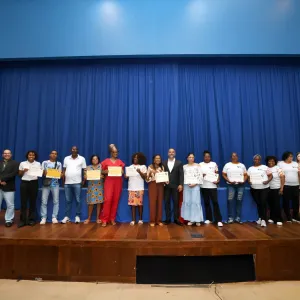 Estado da Bahia certifica 500 trabalhadores em cursos de qualificação profissional