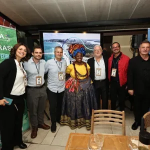 Feiras internacionais e eventos de capacitação para profissionais da indústria de viagens.