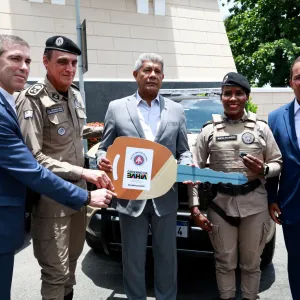 Segurança fortalecida: governador entrega 48 novas viaturas à Polícia Militar e amplia proteção às mulheres