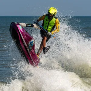 Bicampeão internacional de Jet Waves