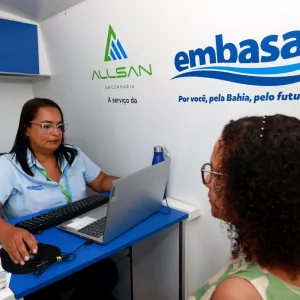 Governo do Estado amplia serviços da Embasa com unidades móveis em Salvador e Saubara