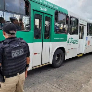 Roubos em ônibus caem 68,2% na Bahia entre janeiro e setembro de 2026