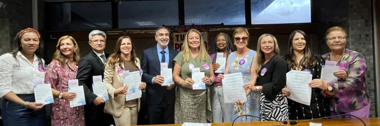 Protocolo é assinado na Alba para o enfretamento à violência política de gênero