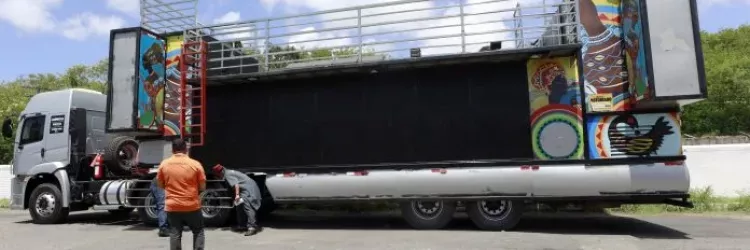 Governo do Estado promove capacitação para motoristas de trios elétricos em parceria com a Neoenergia