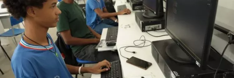 Políticas públicas voltadas para a educação combatem a escravidão contemporânea na Bahia