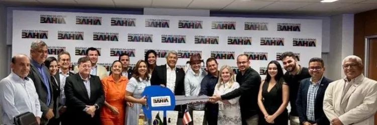 Rio de Contas recebe ambulância e equipamentos da Sesab