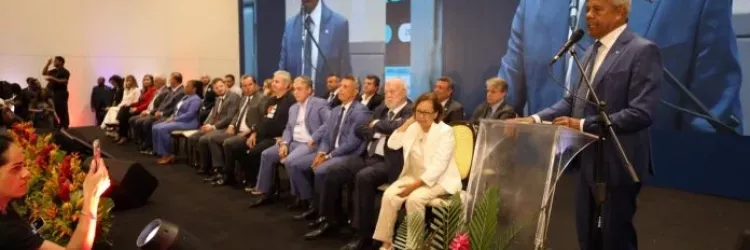 Governador reafirma compromisso com o desenvolvimento dos municípios durante 8º Encontro de Prefeitos da Bahia