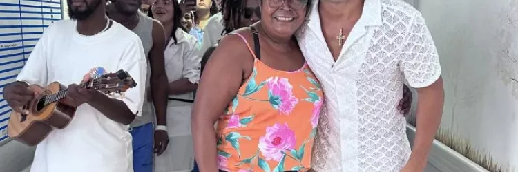 Músicos da Timbalada levaram alegria a pacientes do Hospital Roberto Santos