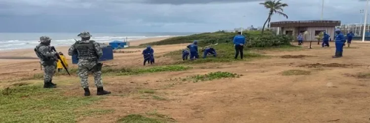 Embasa intensifica combate a ligações clandestinas em barracas de praia da Boca do Rio e Itapuã - Foto: Comunicação/Embasa
