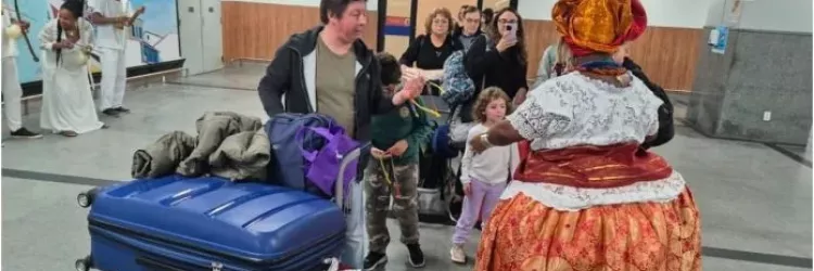 Com novo recorde de turistas, Carnaval da Bahia é marcado pela globalização