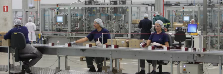 Produção industrial baiana cresceu 2,0% entre dezembro de 2024 e janeiro de 2025 e 4,3% em relação a janeiro de 2024