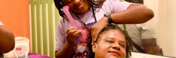 Cuidar de Quem Cuida: espaço acolhe e fortalece mulheres trabalhadoras no Carnaval da Bahia 2025