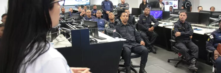 Alunos do III Curso Interfederativo para Guardas Municipais conhecem tecnologias do Centro de Operações e Inteligência