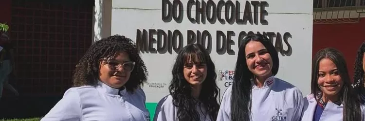 Jovens cientistas criam shampoo anticaspa à base de babosa e juá