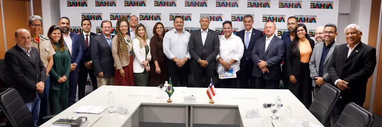 Audiência com o prefeito de Bom Jesus da Lapa, Eures Ribeiro. 