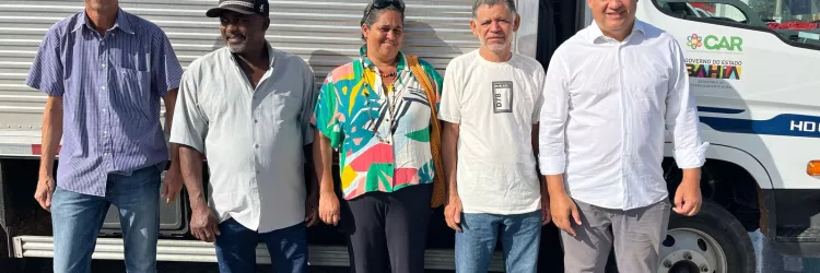 Cooperativa recebe caminhão baú para fortalecer comercialização da agricultura familiar em Camaçari