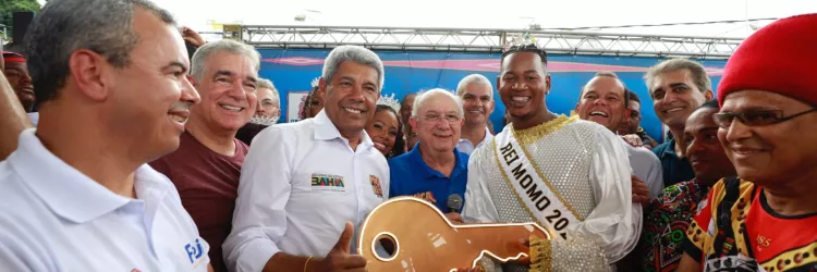 “A Micareta de Feira de Santana deve ser um espaço de respeito”, declarou Jerônimo Rodrigues durante abertura oficial da festa 