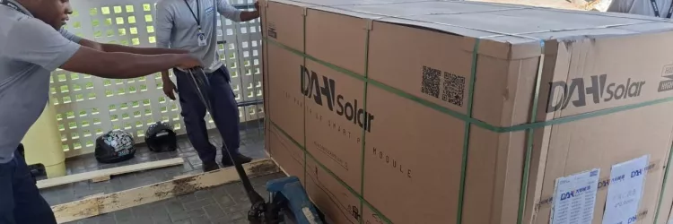 Placas solares estão sendo instaladas no Colégio Estadual de Tempo Integral de Igaporã