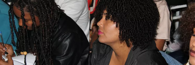 Abertura da II Feira Literária Internacional de Serrinha atrai grande público com participação do rapper e escritor MV Bill