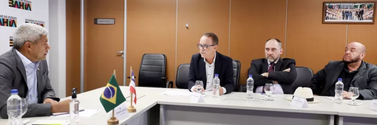 Governador se reúne com prefeito de Cairu e discute melhorias para o município