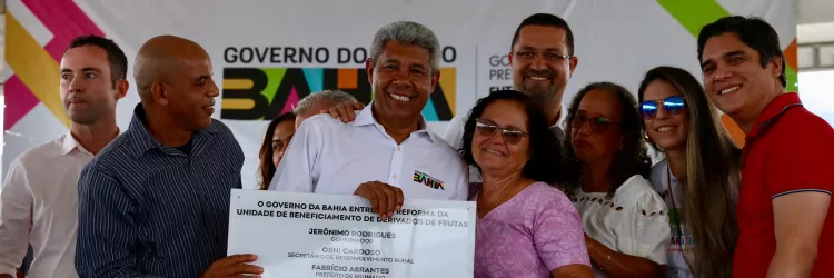 SDR fortalece agricultura familiar com a entrega de títulos de terra e requalificação de agroindústria em Brumado