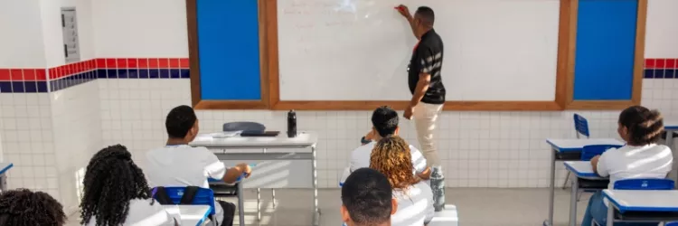 SEC publica edital para contratação de 1.906 professores da Educação Básica