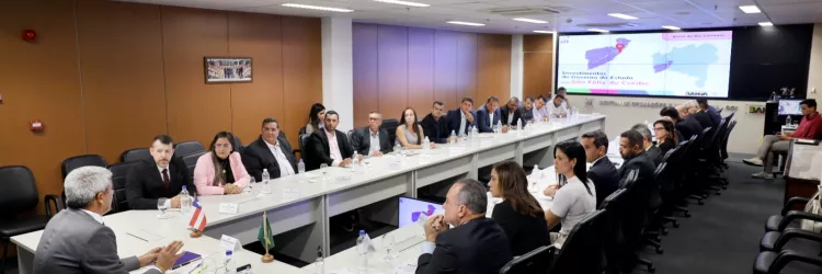 São Félix do Coribe ganha duas ambulâncias e equipamentos de saúde do Governo do Estado