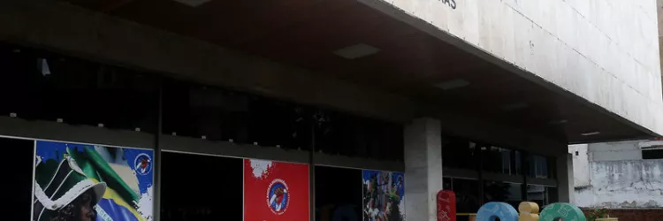 Biblioteca dos Barris