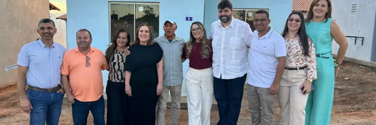 Governo do Estado entrega casas populares e espaços esportivos em Ibirapuã